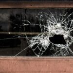 Glass and Glaz­ing Ser­vices